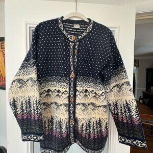 Women's Navy and Cream fair isle wool Sweater